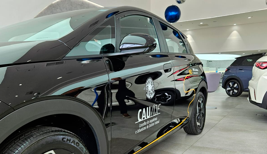 CAU/DF passa a usar carro elétrico em suas fiscalizações